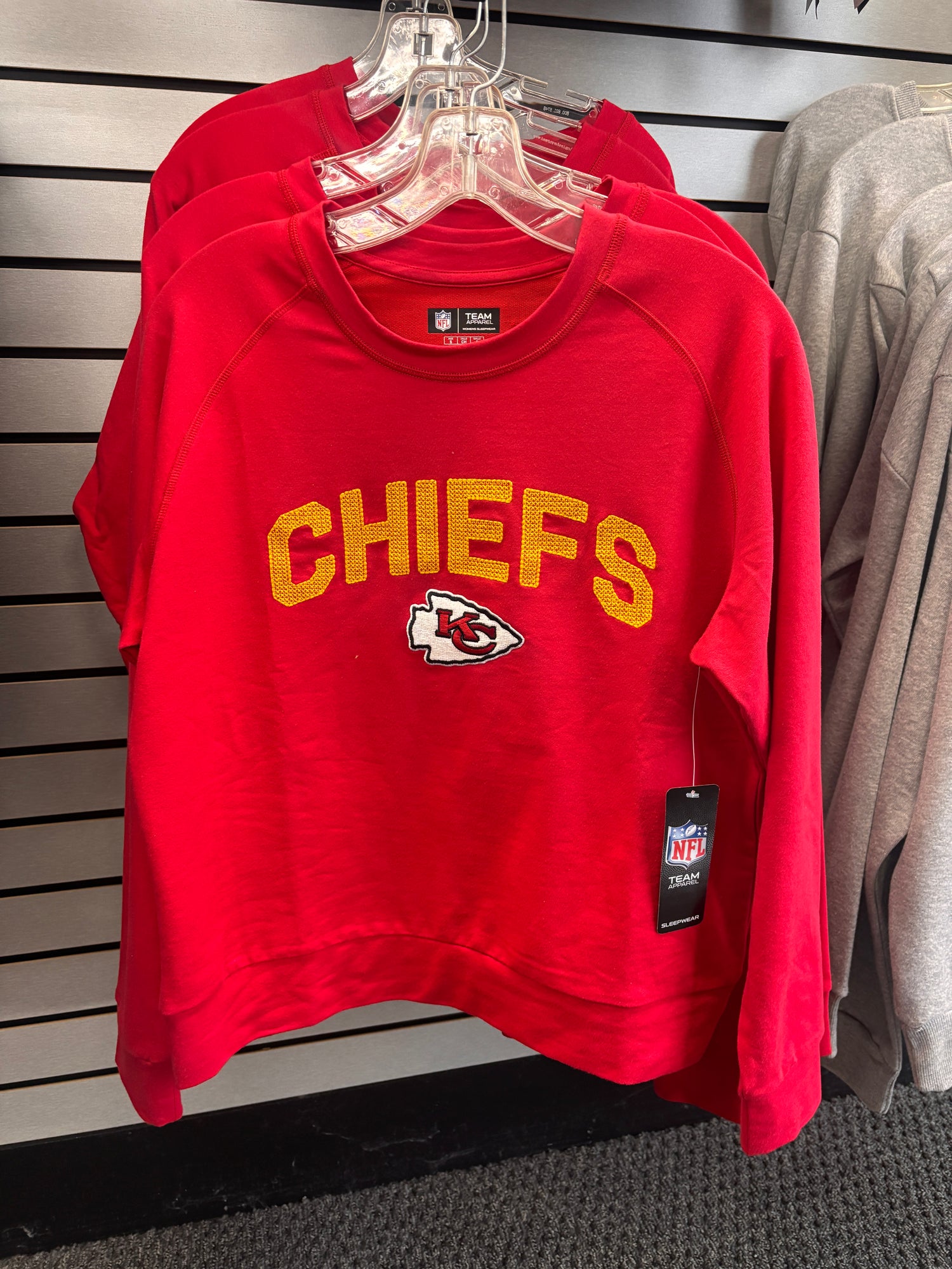 Womens Pullovers/ Hoodies